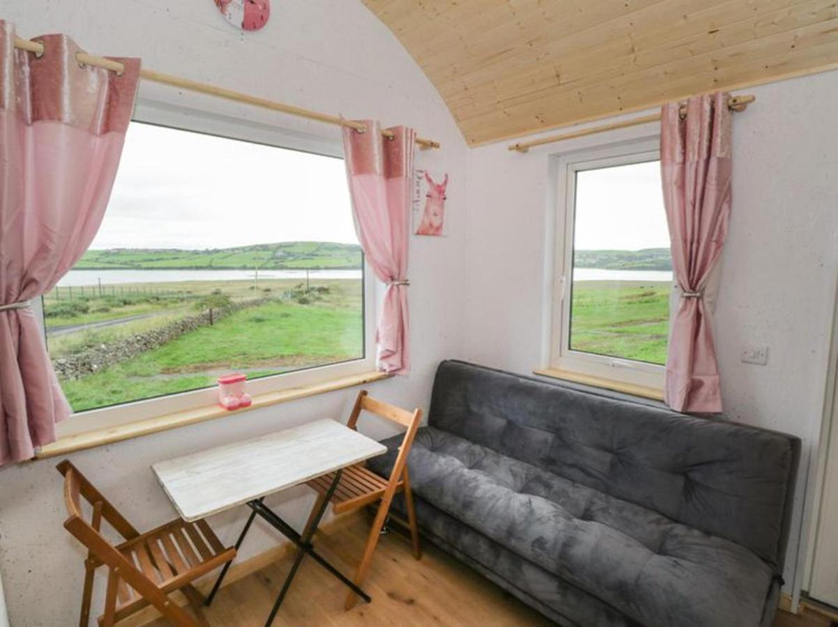 The Beautiful Lazy Llama Shepherd Hut Farm Stay 밸리셰넌 외부 사진